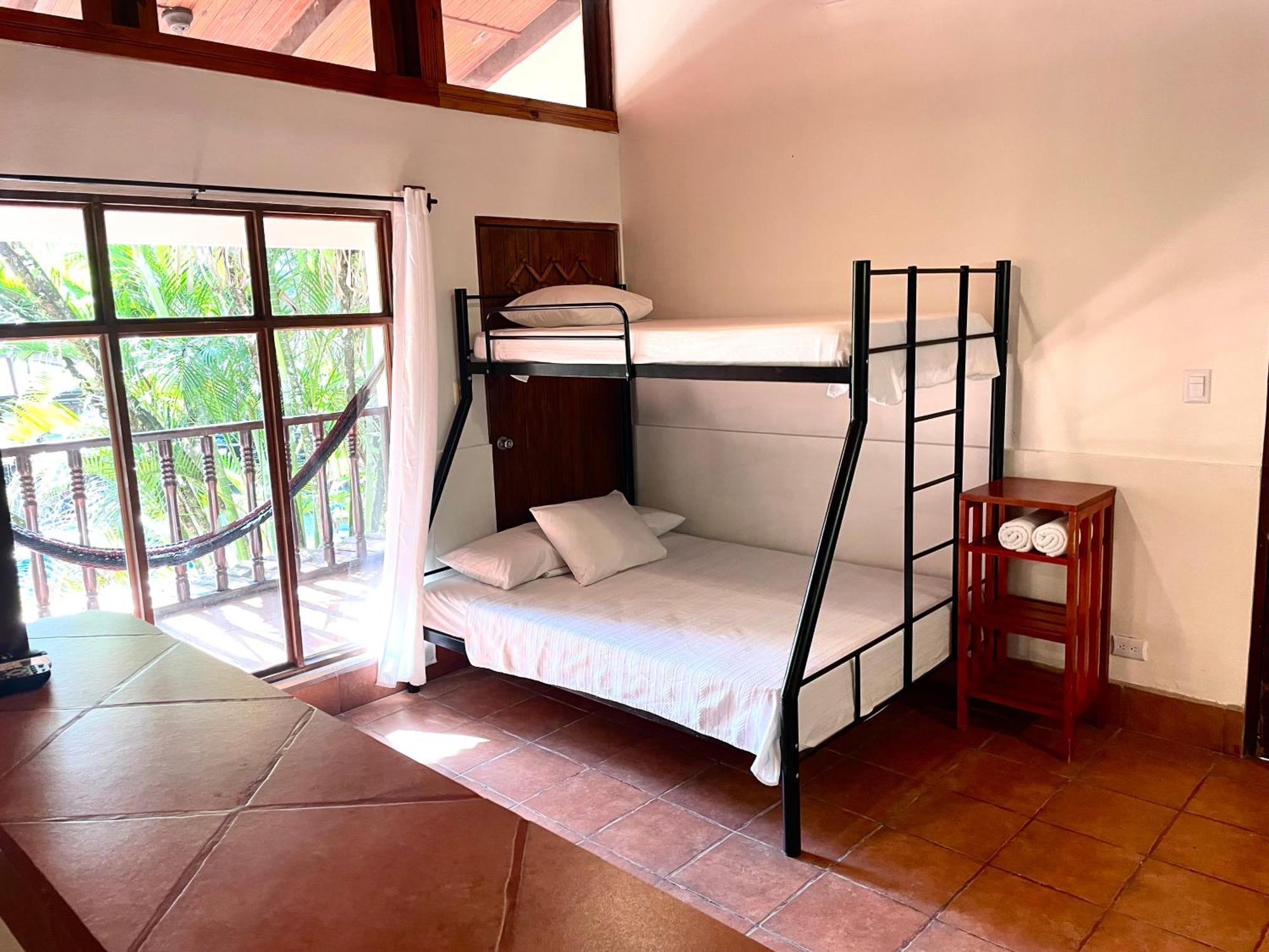 Rio Lindo Hotel Dominical Kültér fotó