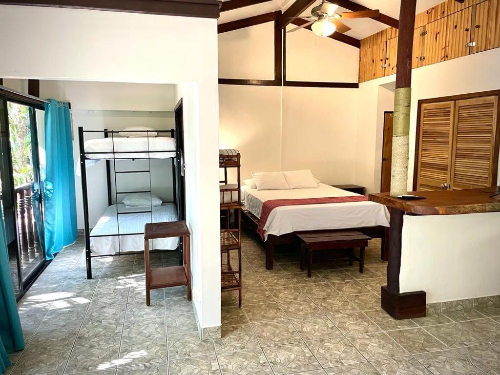 Rio Lindo Hotel Dominical Kültér fotó