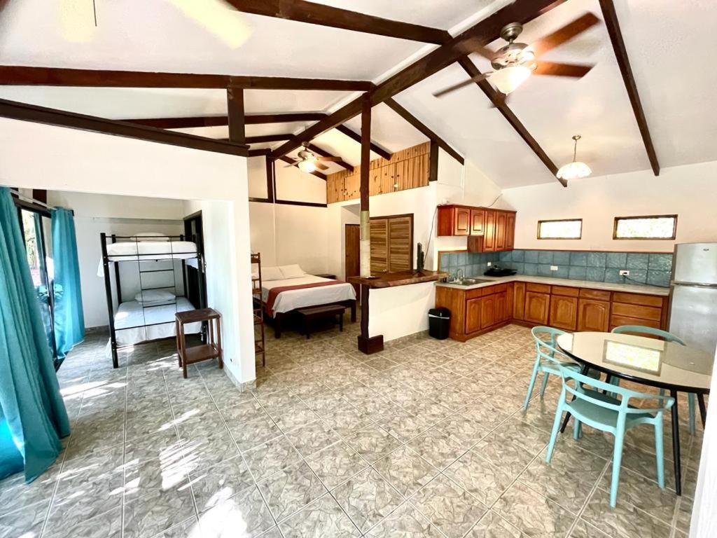 Rio Lindo Hotel Dominical Kültér fotó